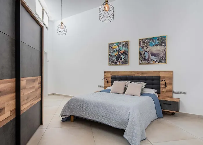 Selene Heated Indoor Pool Vila