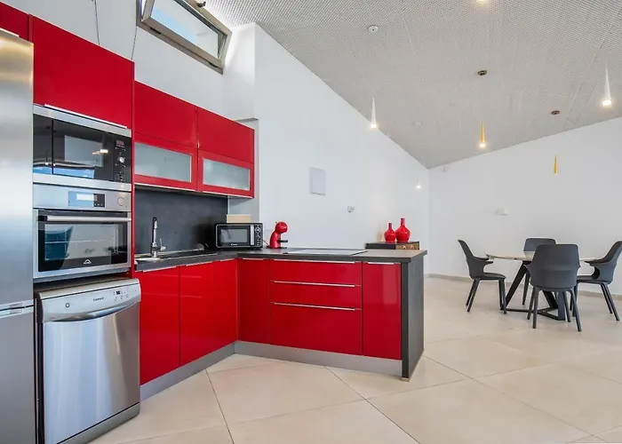 Selene Heated Indoor Pool Villa